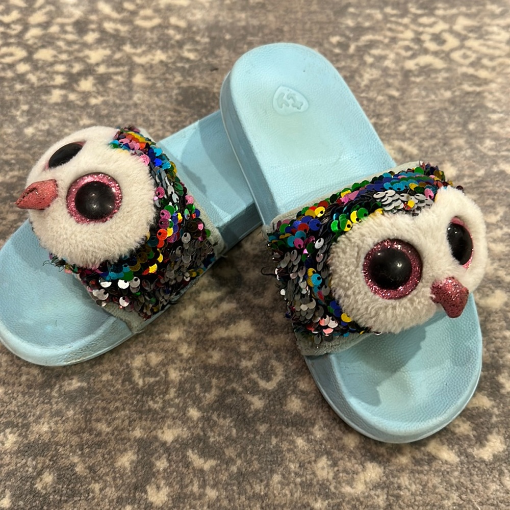 TY OWL KIDS SLIDES 2-3 SIZE BIG KID